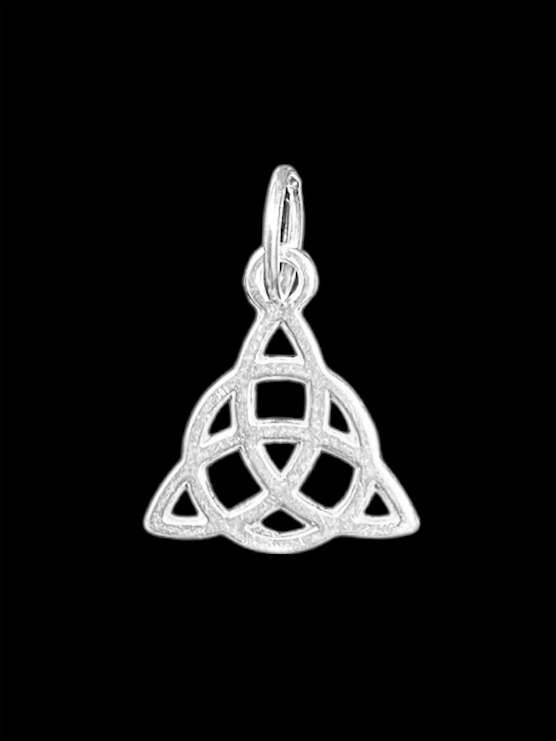 Srebrna zawieszka do bransoletki "triquetra"