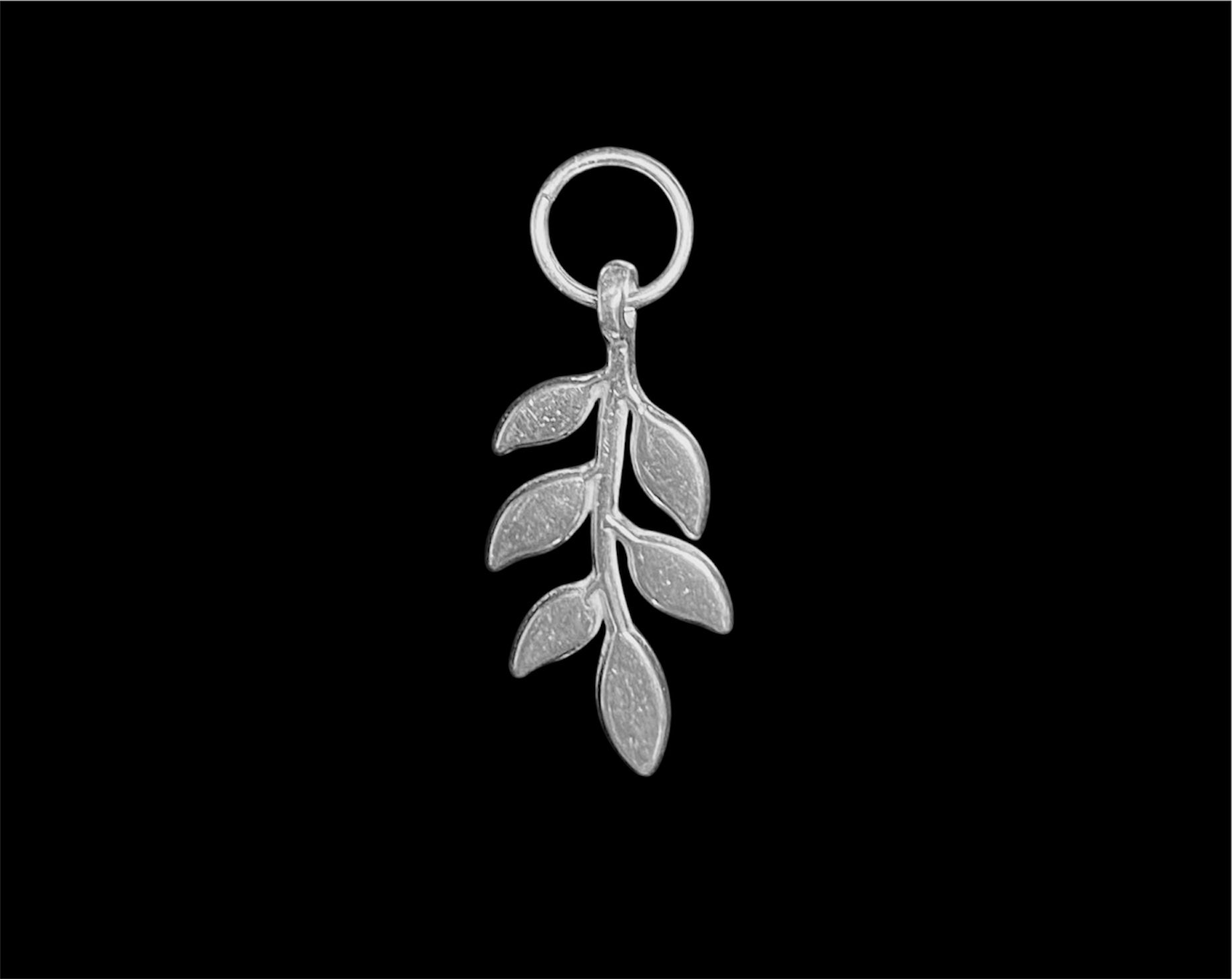 Srebrna zawieszka do bransoletki "liść"
